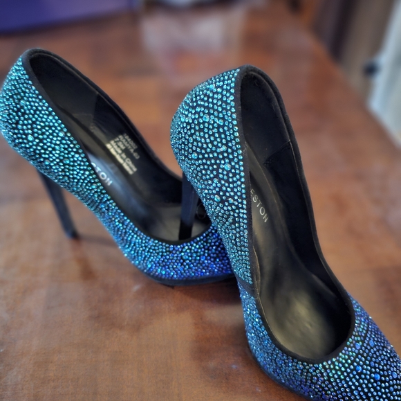 Kate Preston Blue Ombre Jeweled heels - Picture 3 of 3